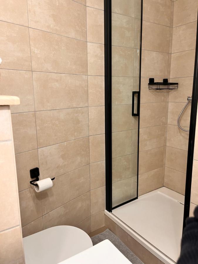 Appartement 2 Chambres Avec Parking Pontarlier Exterior photo